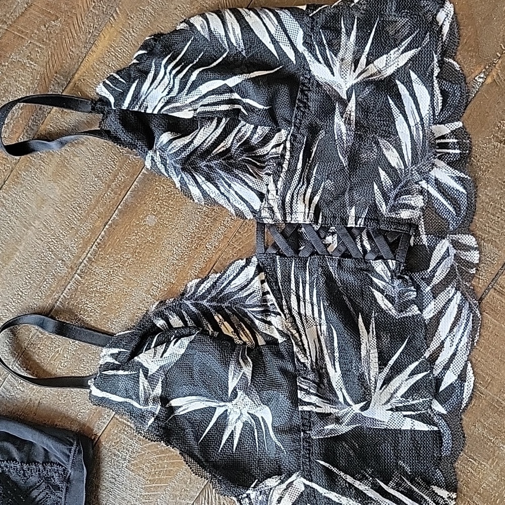 Bralette Bundle - Picture 2 of 9